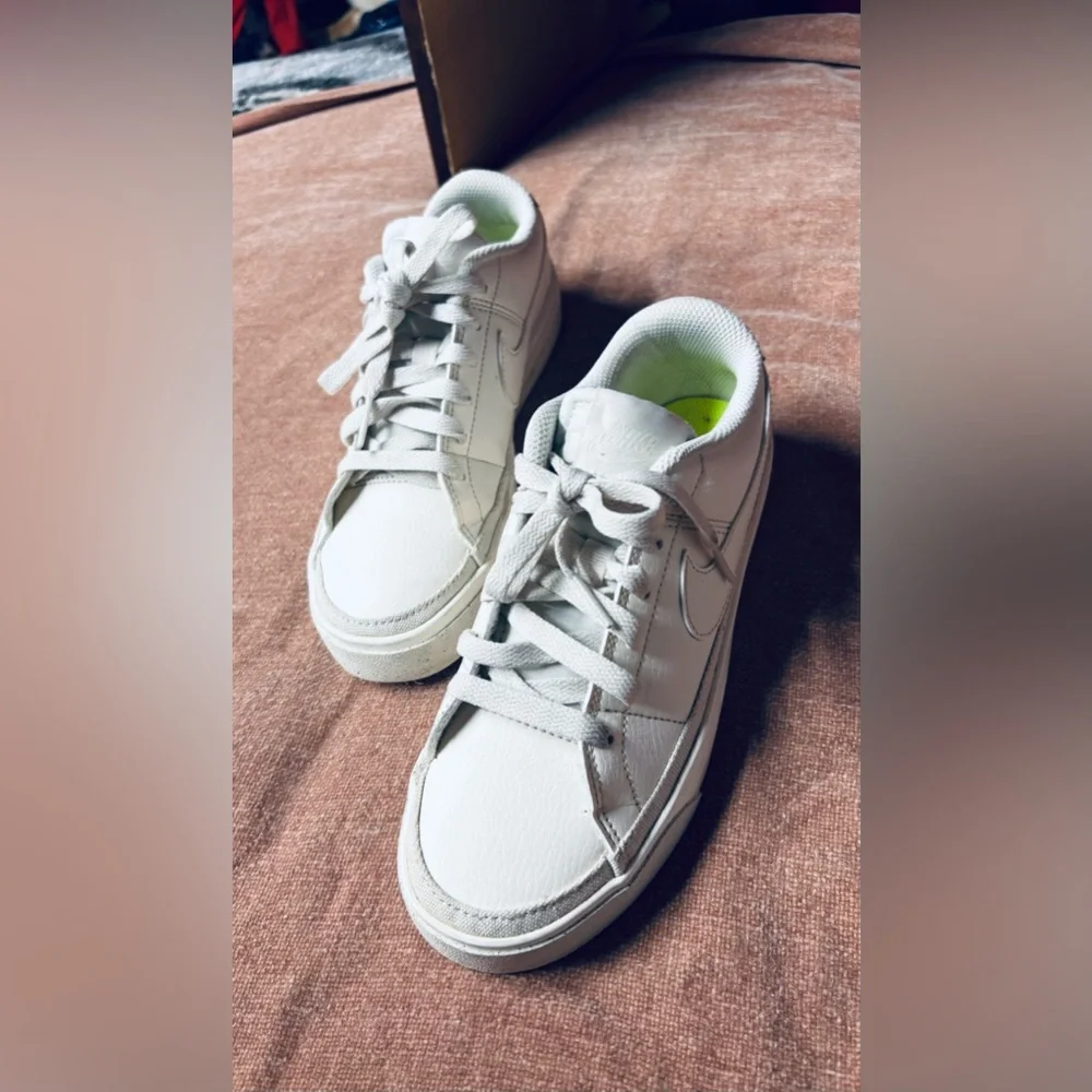 Nike White and Brown Sneakers - Picture 3 of 9